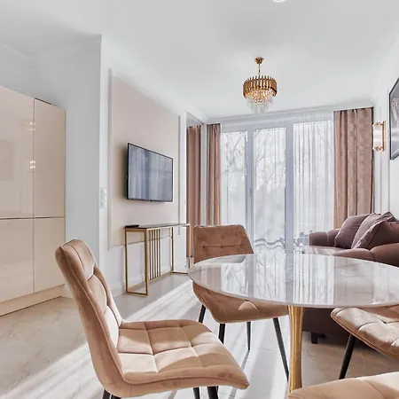 Seaside Garden By Baltic Swinemünde